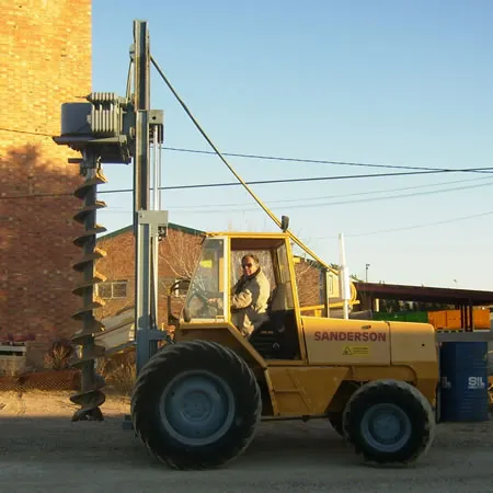 Plantadora de chopos a raíz profunda